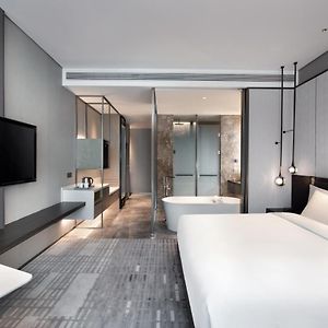 Premium King Room